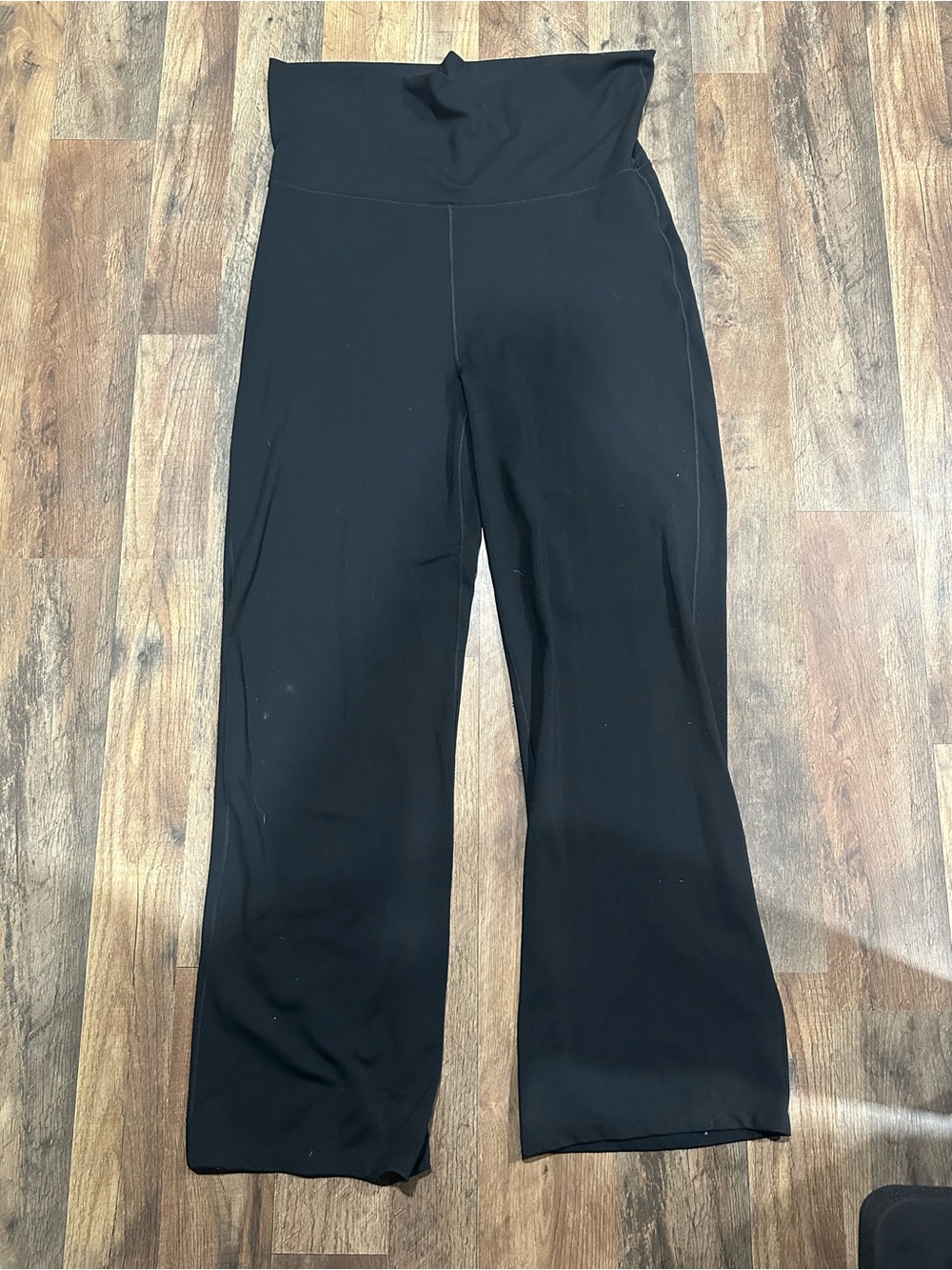 Nike Black Wide-Leg flare high waisted leggings
